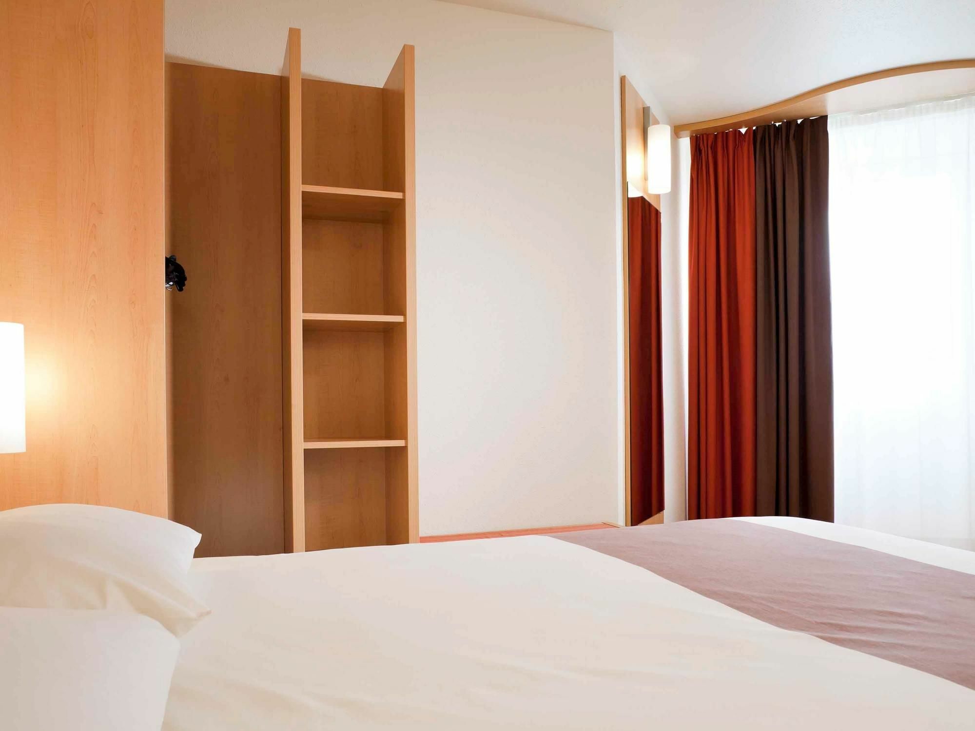 Готель Ibis Paris Opera La Fayette Екстер'єр фото